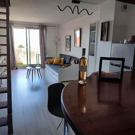 Superbe Appartement Avec Balcon Vue Mer ! Carqueiranne Luaran gambar