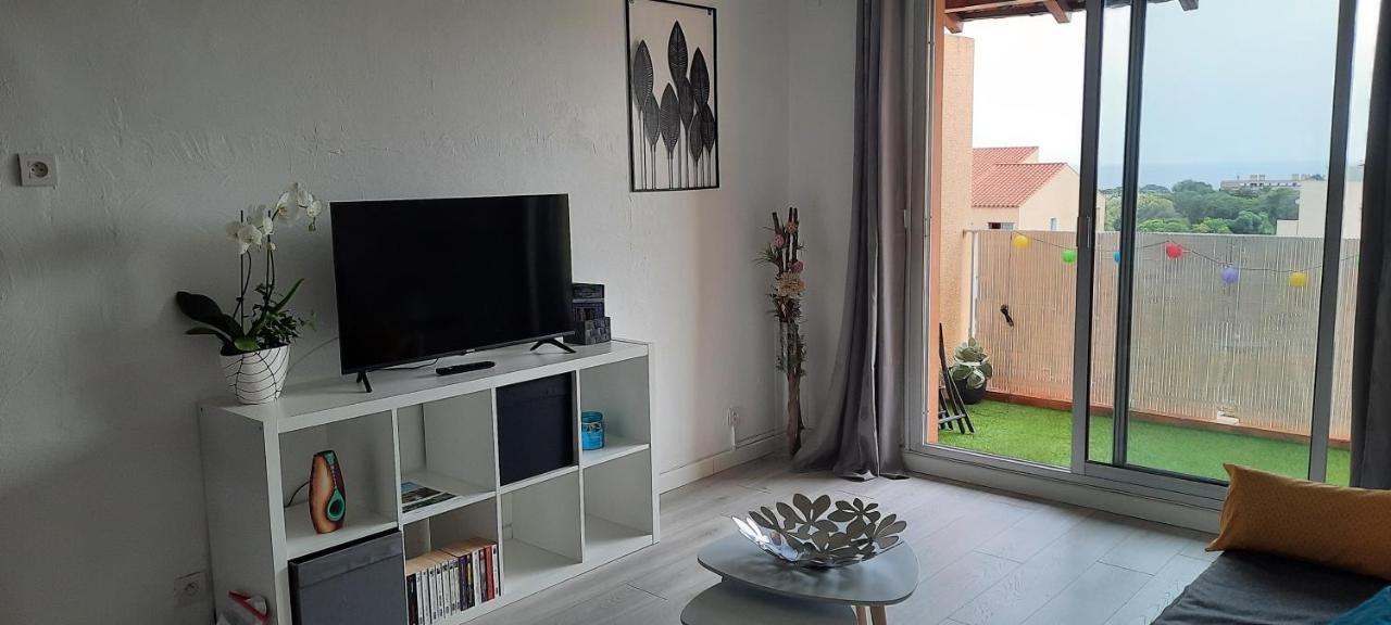 Superbe Appartement Avec Balcon Vue Mer ! Carqueiranne Luaran gambar